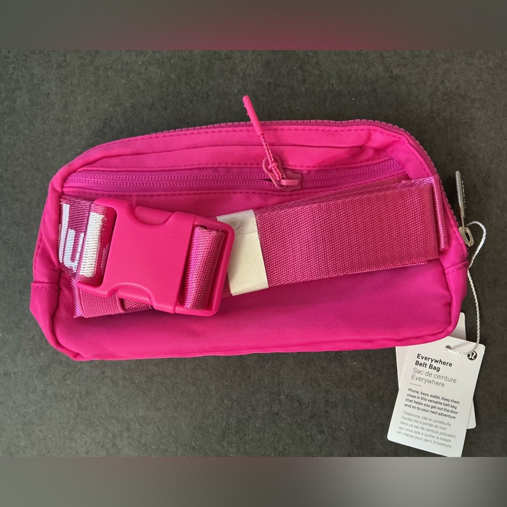 Lululemon everywhere, belt bag - Picture 2 of 2